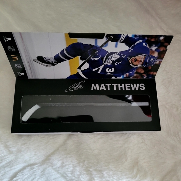 NHL Star Sticks 2025-2026 Black Box - Picture 4 of 5